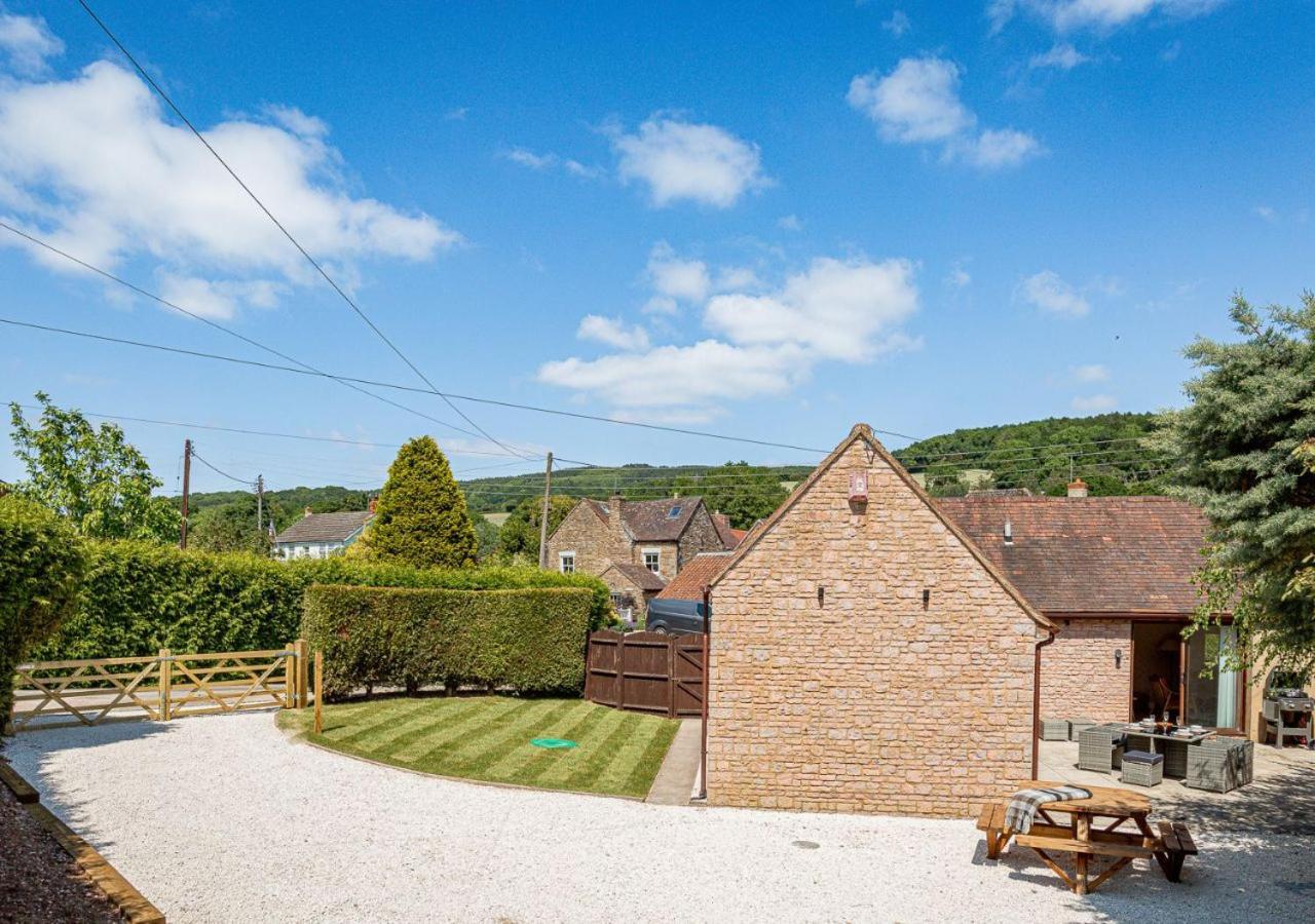 The Barn In Longhope - Luxury Barn Conversion Eksteriør bilde