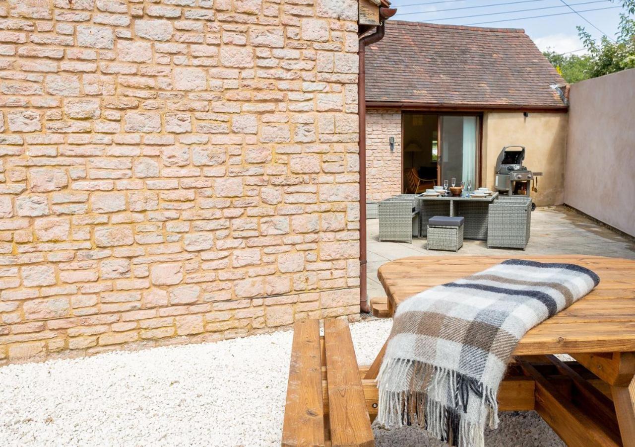 The Barn In Longhope - Luxury Barn Conversion Eksteriør bilde
